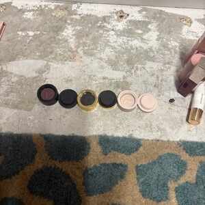 Westmaman Atier Elegant Eyeshadow Set with Gold and Neutral Shades